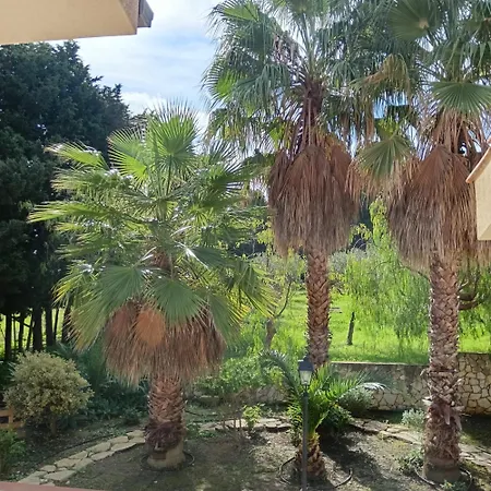 Δωμάτια σε οικογενειακή κατοικία Momenti Valderice